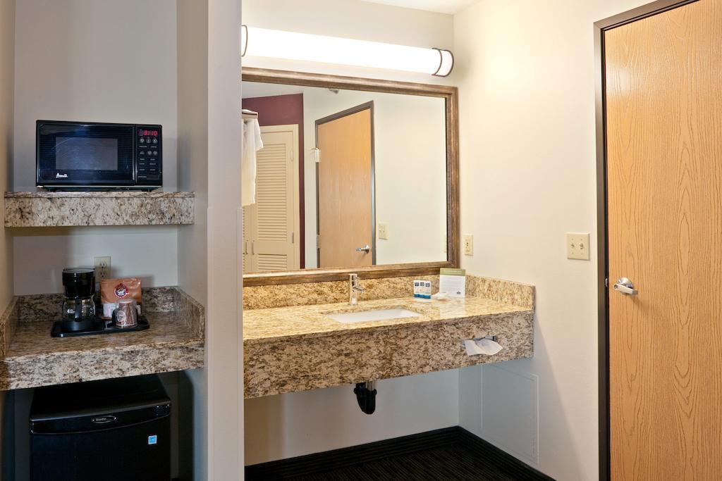 Americinn By Wyndham Chanhassen Exteriér fotografie